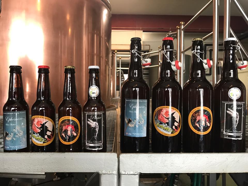 Bouteille de 33cl et 75cl des bières La brouche, Ephémère, Plume et Carabell